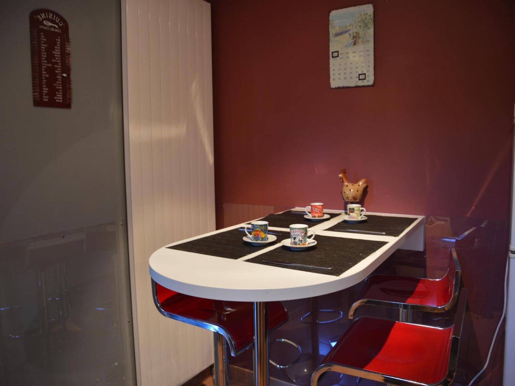 Modern Holiday Home In Stavelot With Fireplace Екстериор снимка