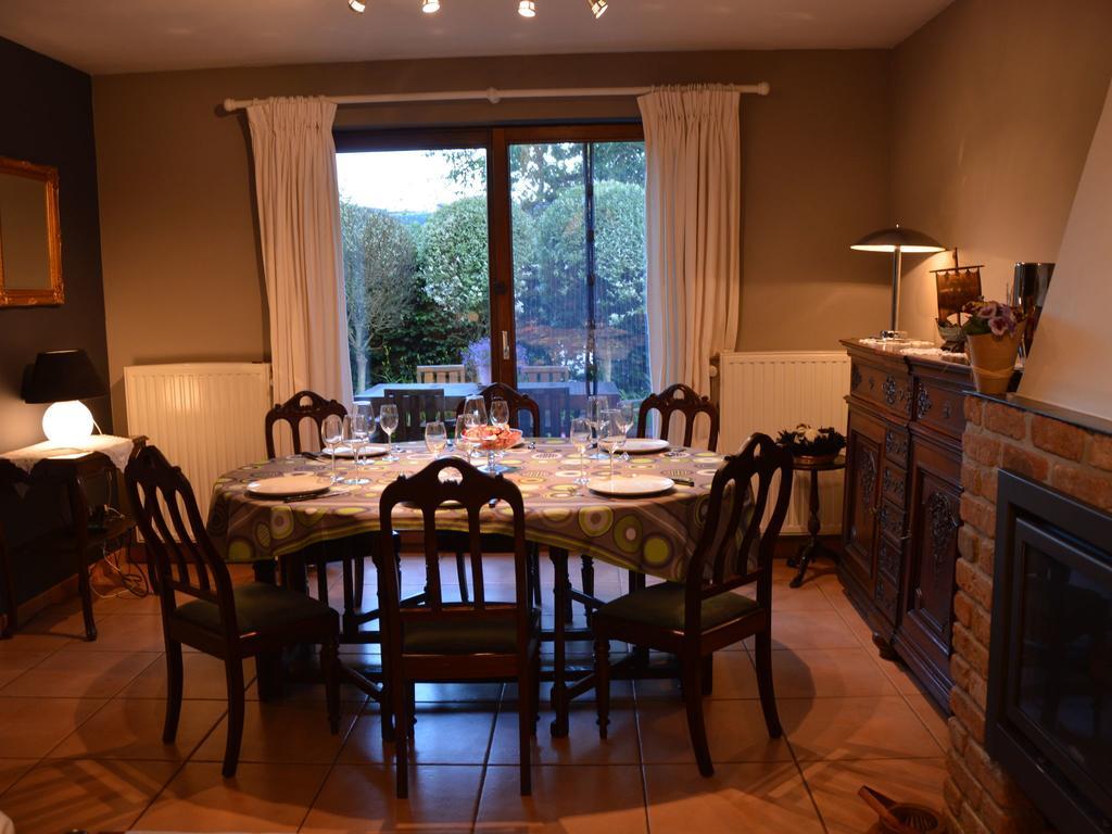 Modern Holiday Home In Stavelot With Fireplace Екстериор снимка
